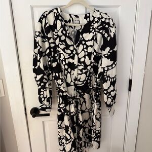 NIC+ZOE Black and White Long Sleeve Dress